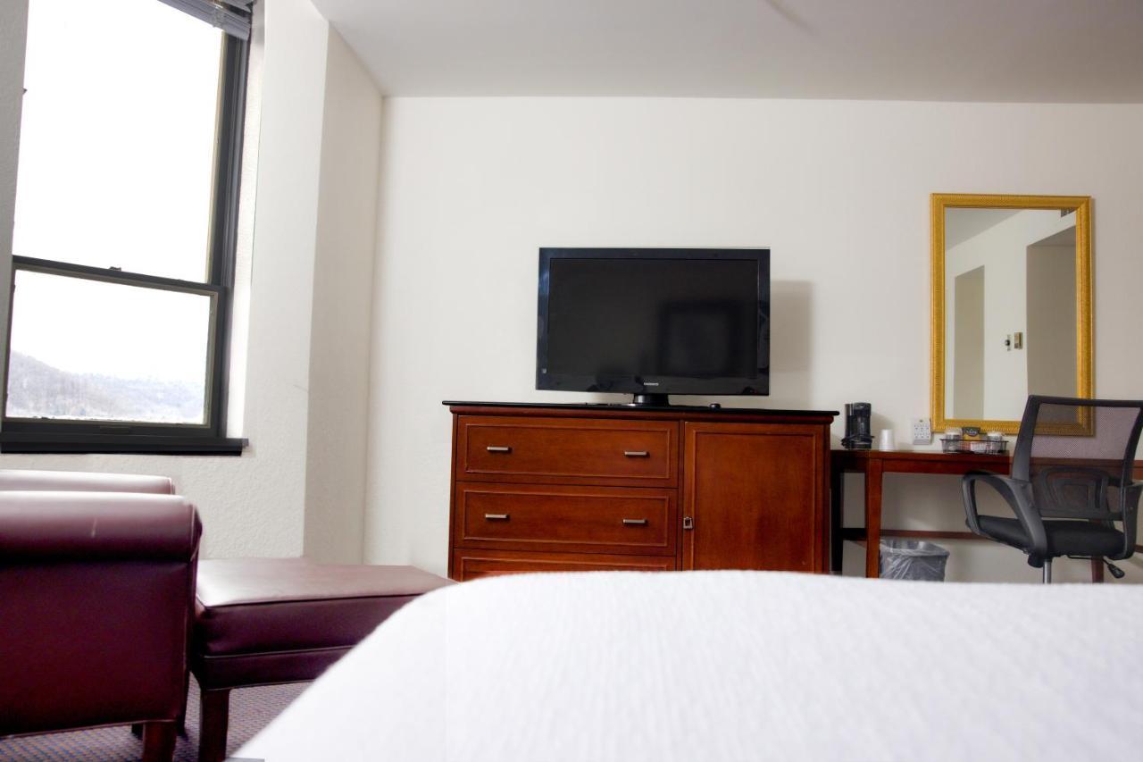 Mclure Hotel 휠링 외부 사진